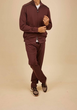 Костюм спортивный