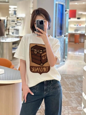 Футболка женская