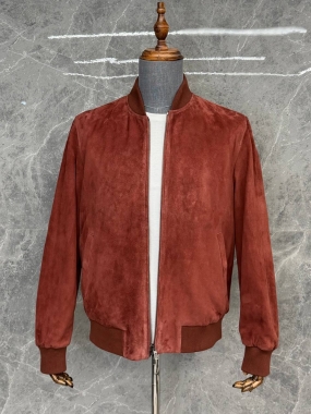 Замшевый бомбер