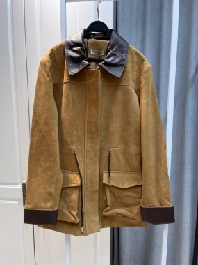 Замшевая куртка