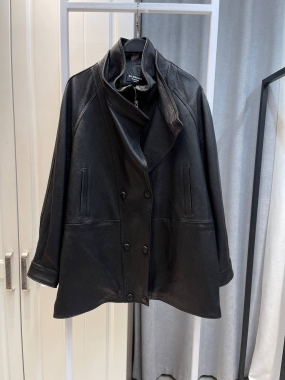  Кожаная куртка