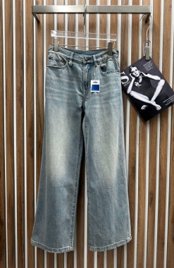 Джинсы 