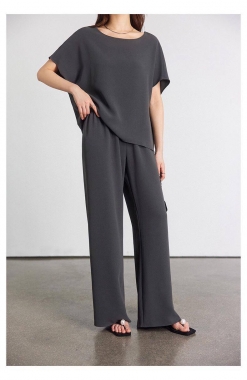 Костюм женский