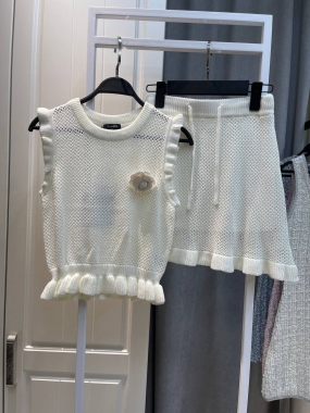 Костюм женский