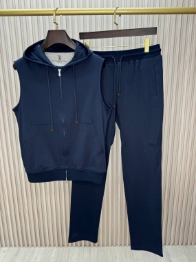 Костюм спортивный