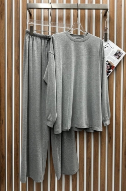 Костюм женский