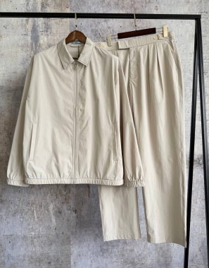 Костюм мужской 