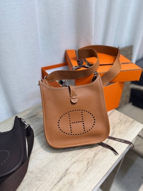 Сумка женская Evelyne 23 cm Clemence leather