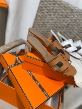 Oasis sandal