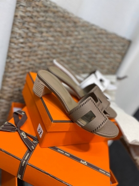 Oasis sandal