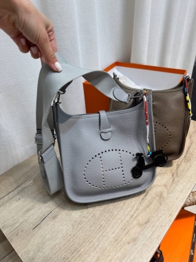 Сумка женская Evelyne 23 cm Clemence leather
