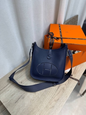 Сумка женская Evelyne 23 cm Clemence leather