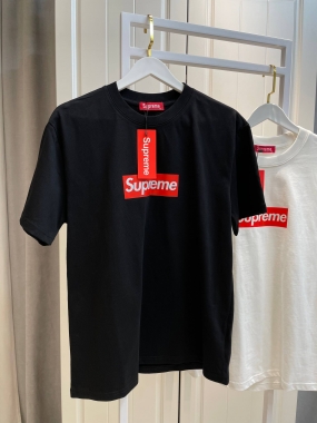 Футболка Supreme