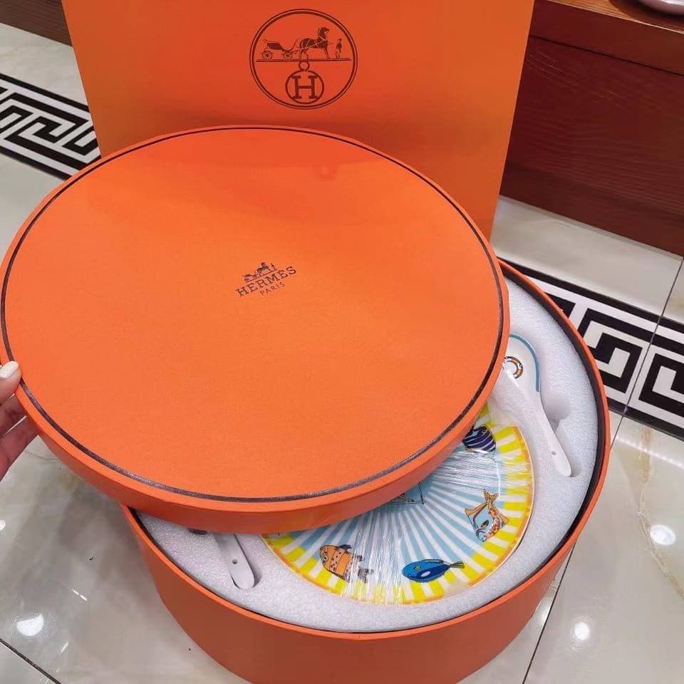 Детская гермес. Детская посуда Эрмес. Сервиз Hermes.