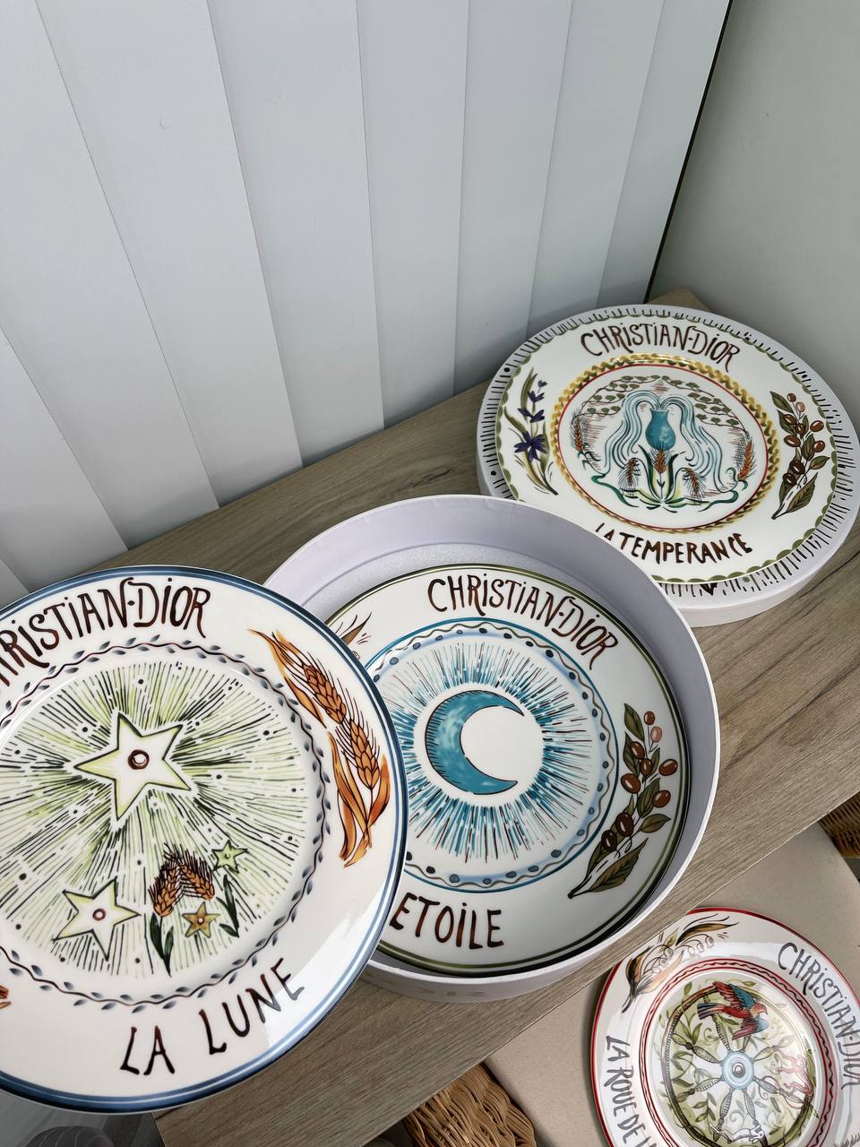 Набор из четырех тарелок (26см)  Christian Dior Артикул PL-789. Вид 1