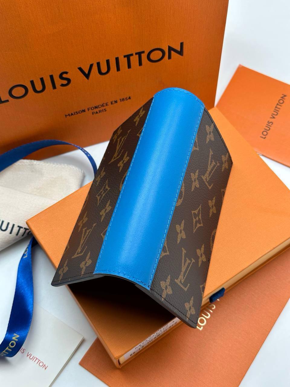  Обложка на паспорт Louis Vuitton Артикул PL-45435. Вид 2