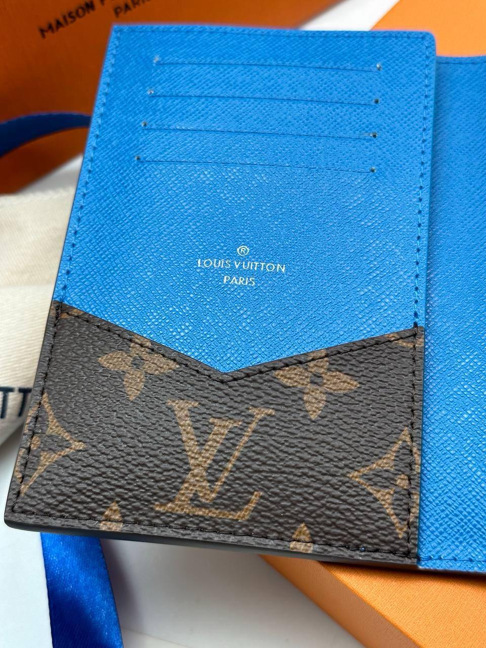  Обложка на паспорт Louis Vuitton Артикул PL-45435. Вид 4
