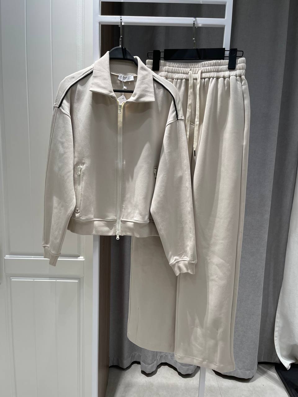 Костюм спортивный Brunello Cucinelli Артикул PL-68061. Вид 1 Костюм спортивный Brunello Cucinelli Артикул PL-68061. Вид 1