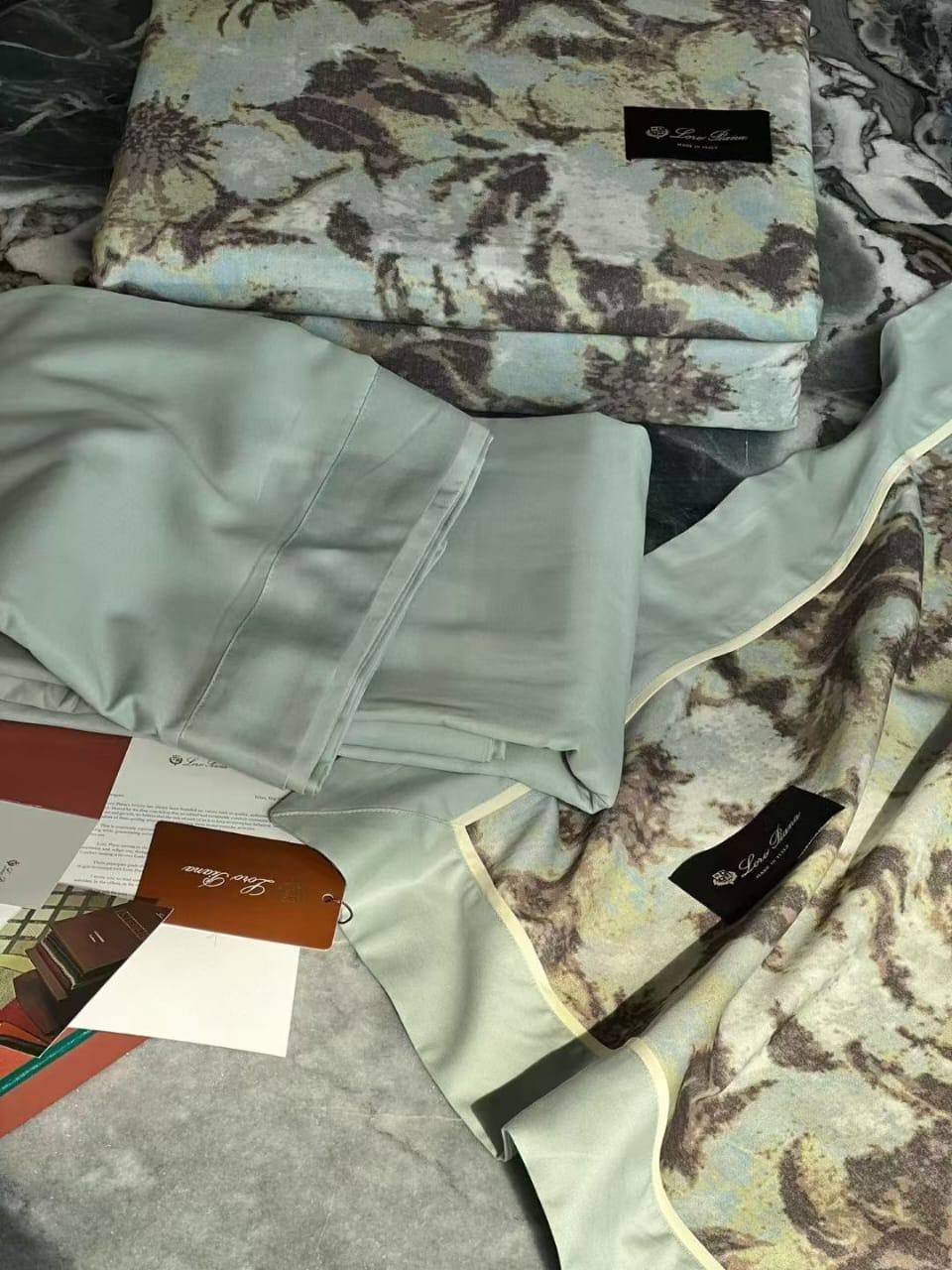 Комплект постельного белья  Loro Piana Артикул PL-69376. Вид 2 Комплект постельного белья  Loro Piana Артикул PL-69376. Вид 2