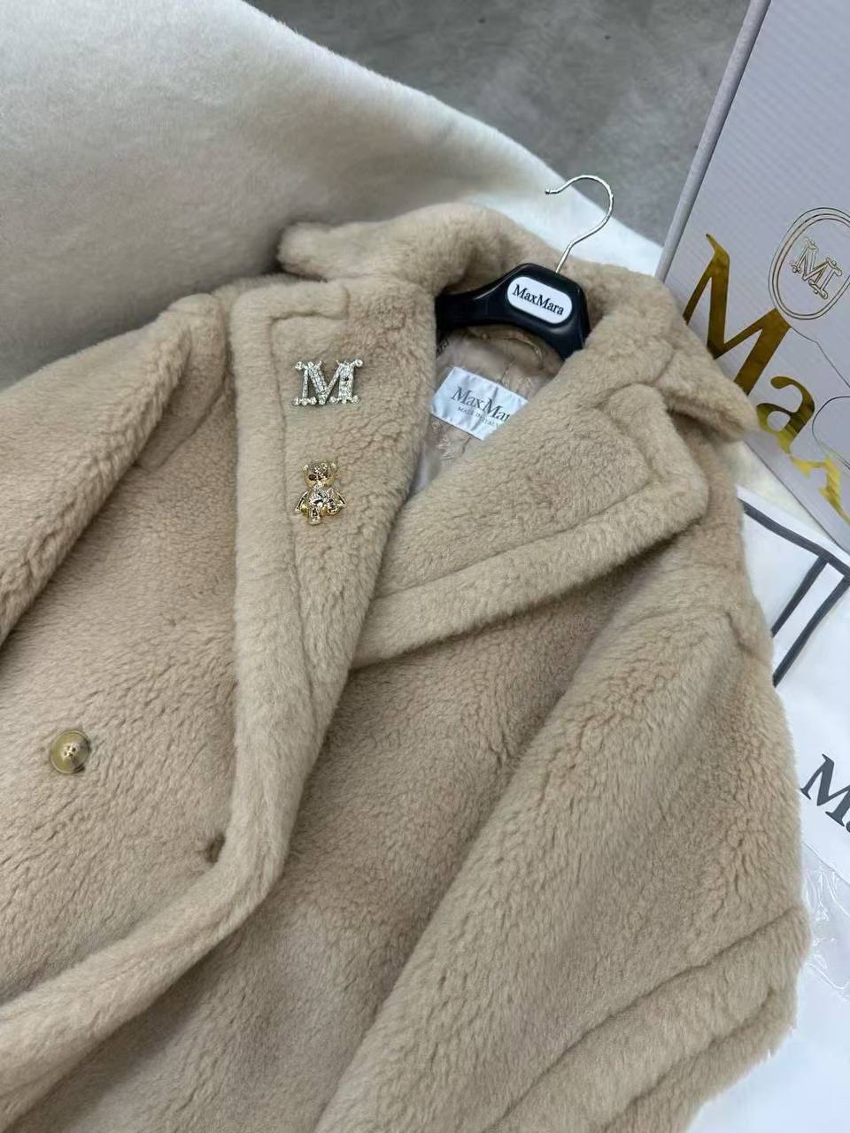 Шуба  Max Mara Артикул PL-69382. Вид 2 Шуба  Max Mara Артикул PL-69382. Вид 2