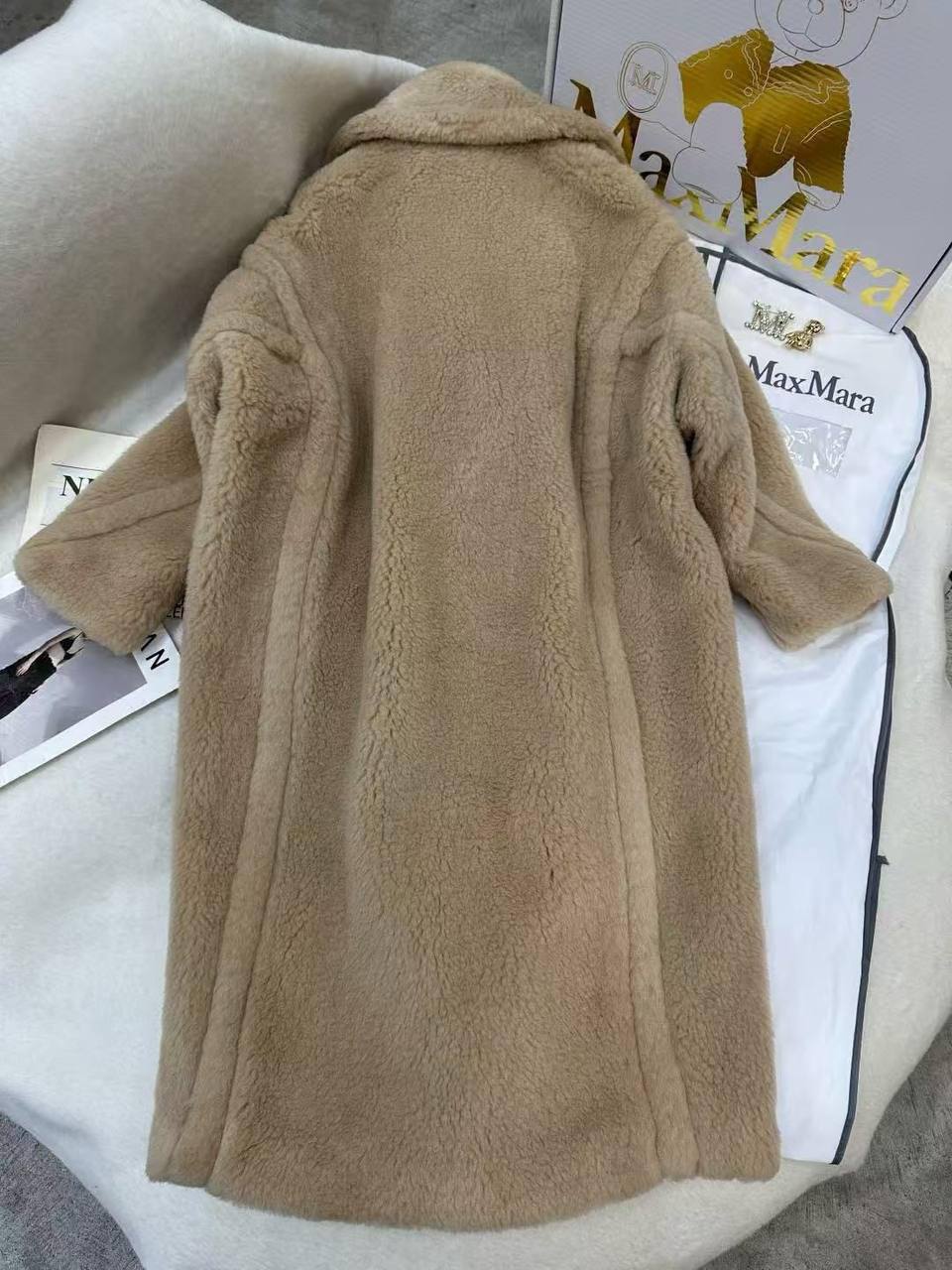 Шуба  Max Mara Артикул PL-69382. Вид 3 Шуба  Max Mara Артикул PL-69382. Вид 3