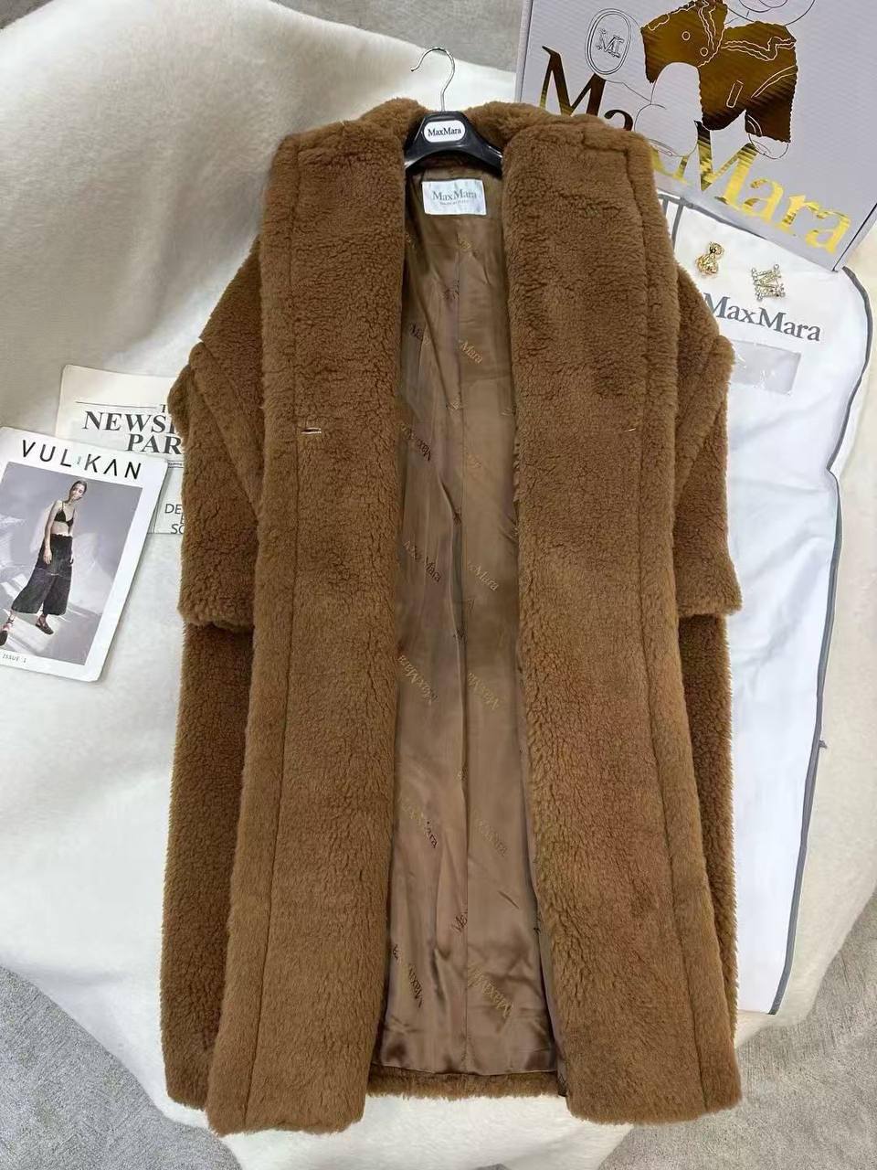 Шуба  Max Mara Артикул PL-69381. Вид 2 Шуба  Max Mara Артикул PL-69381. Вид 2