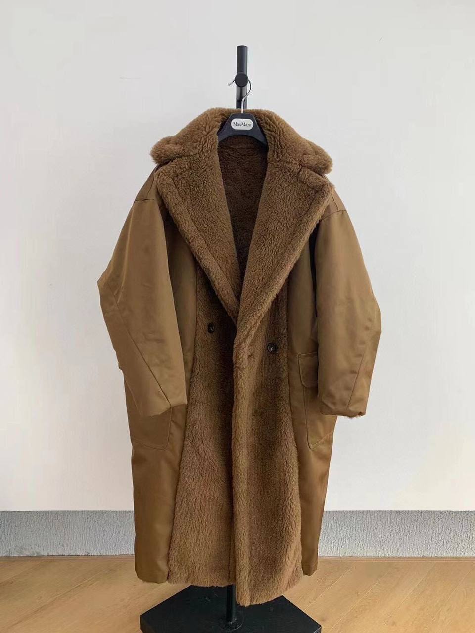 Шуба двухсторонняя  Max Mara Артикул PL-69386. Вид 3 Шуба двухсторонняя  Max Mara Артикул PL-69386. Вид 3