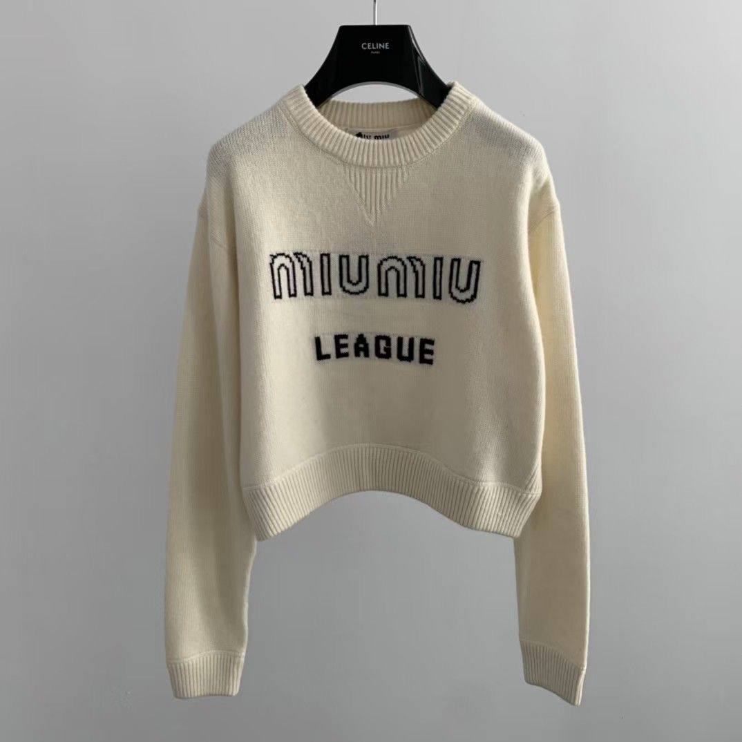Свитер  Miu Miu Артикул PL-69387. Вид 1 Свитер  Miu Miu Артикул PL-69387. Вид 1