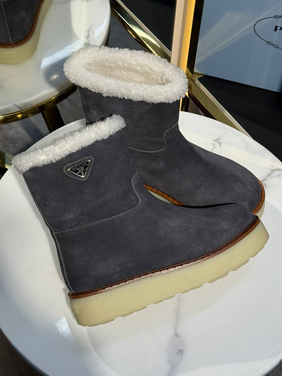 Ботинки Prada Артикул PL-69412. Вид 3 Ботинки Prada Артикул PL-69412. Вид 3