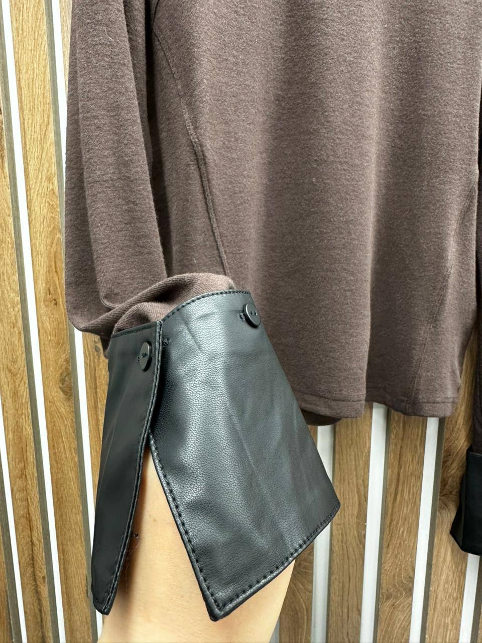 Лонгслив Chanel Артикул PL-69422. Вид 3 Лонгслив Chanel Артикул PL-69422. Вид 3