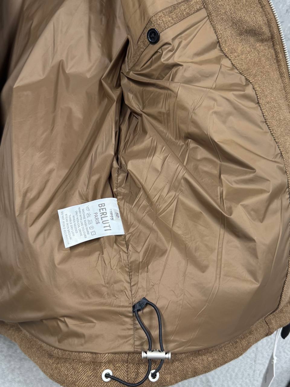 Пуховик Berluti   Артикул PL-69430. Вид 4 Пуховик Berluti   Артикул PL-69430. Вид 4