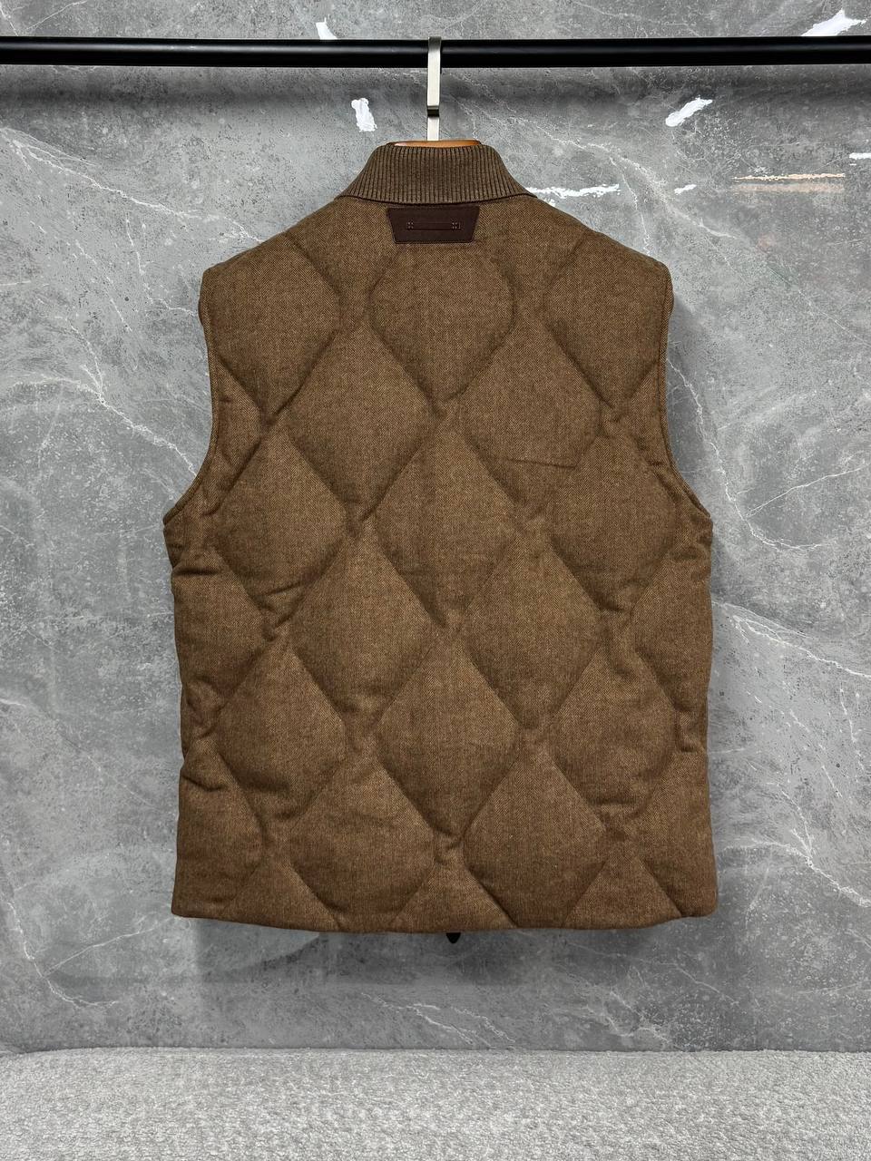 Жилет Berluti   Артикул PL-69435. Вид 2 Жилет Berluti   Артикул PL-69435. Вид 2