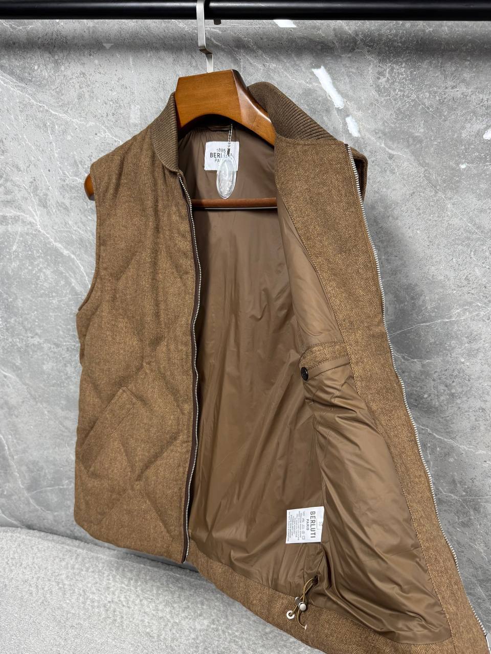 Жилет Berluti   Артикул PL-69435. Вид 3 Жилет Berluti   Артикул PL-69435. Вид 3