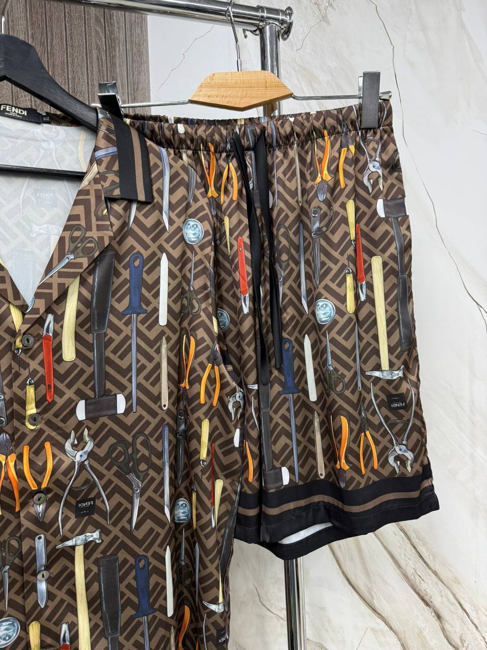 Костюм мужской Fendi Артикул PL-69450. Вид 3 Костюм мужской Fendi Артикул PL-69450. Вид 3