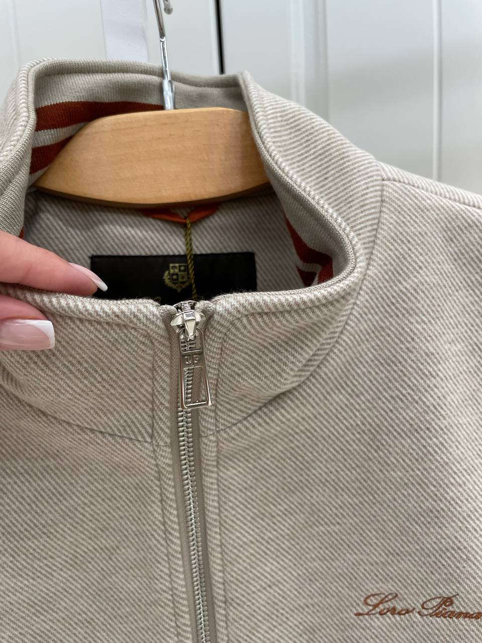 Костюм спортивный  Loro Piana Артикул PL-69505. Вид 2  Костюм спортивный  Loro Piana Артикул PL-69505. Вид 2