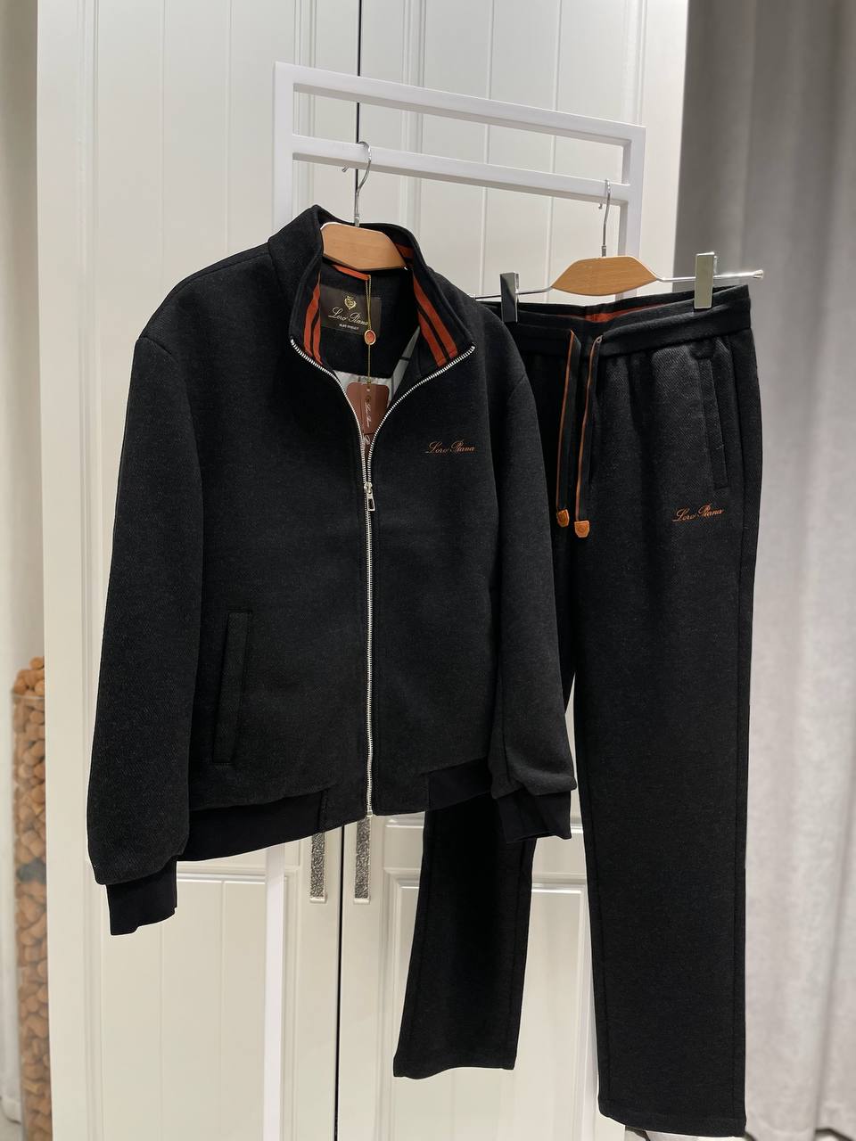 Костюм спортивный  Loro Piana Артикул PL-69504. Вид 1  Костюм спортивный  Loro Piana Артикул PL-69504. Вид 1