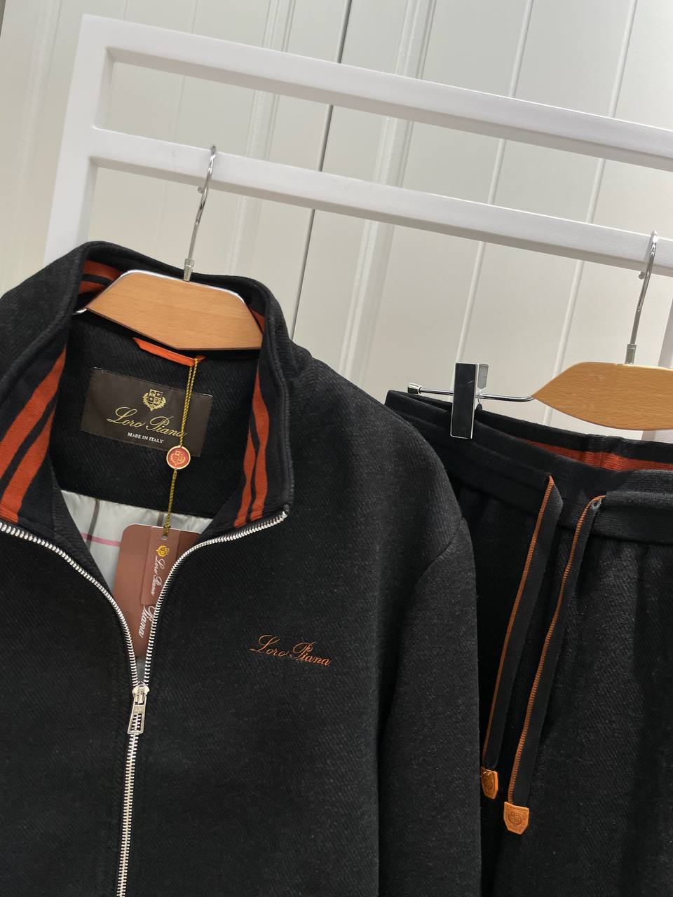 Костюм спортивный  Loro Piana Артикул PL-69504. Вид 2  Костюм спортивный  Loro Piana Артикул PL-69504. Вид 2