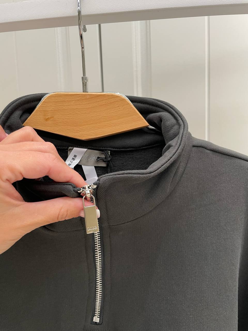 Толстовка Christian Dior Артикул PL-69506. Вид 2 Толстовка Christian Dior Артикул PL-69506. Вид 2