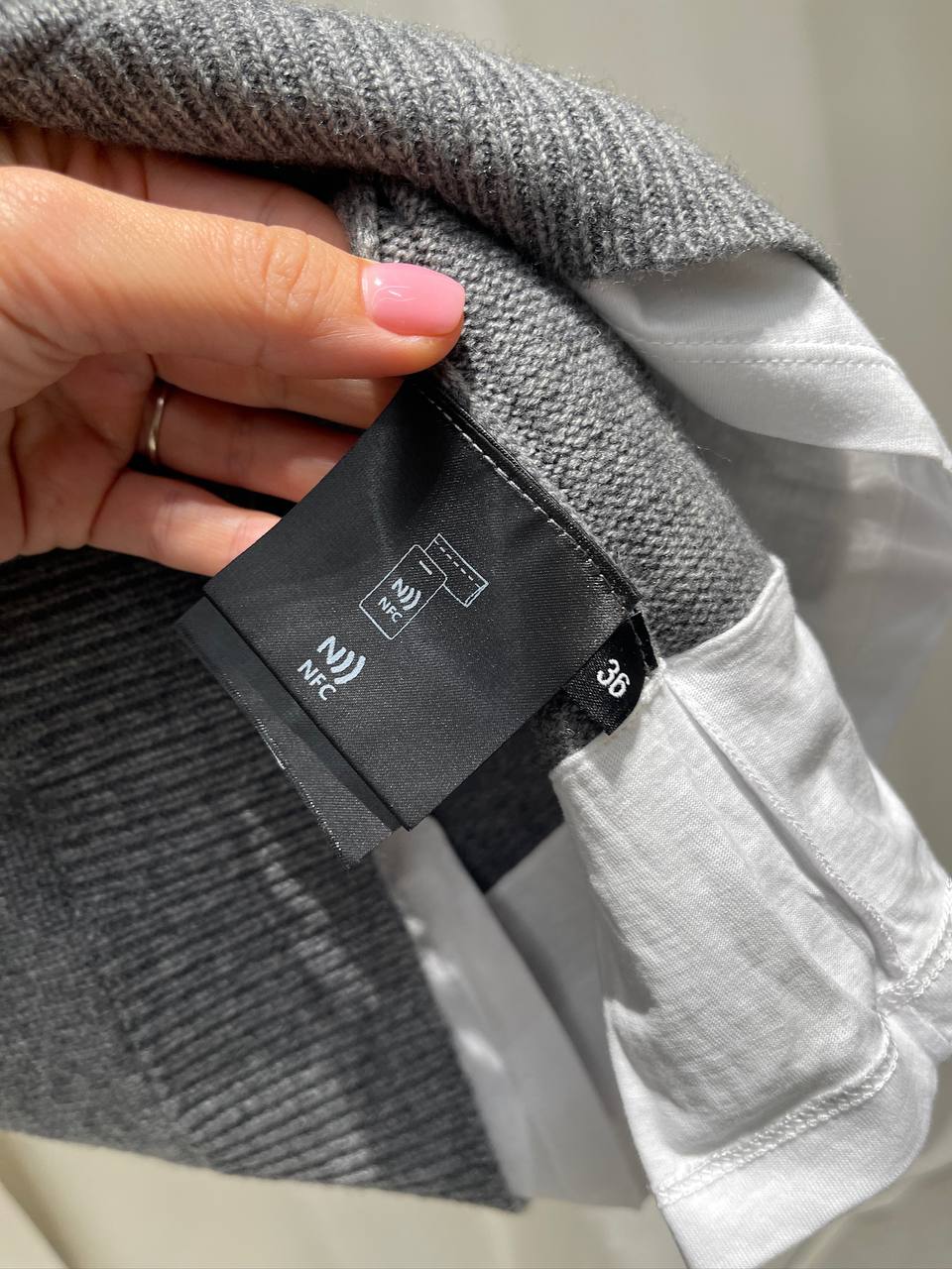 Джемпер Miu Miu Артикул PL-69567. Вид 4 Джемпер Miu Miu Артикул PL-69567. Вид 4