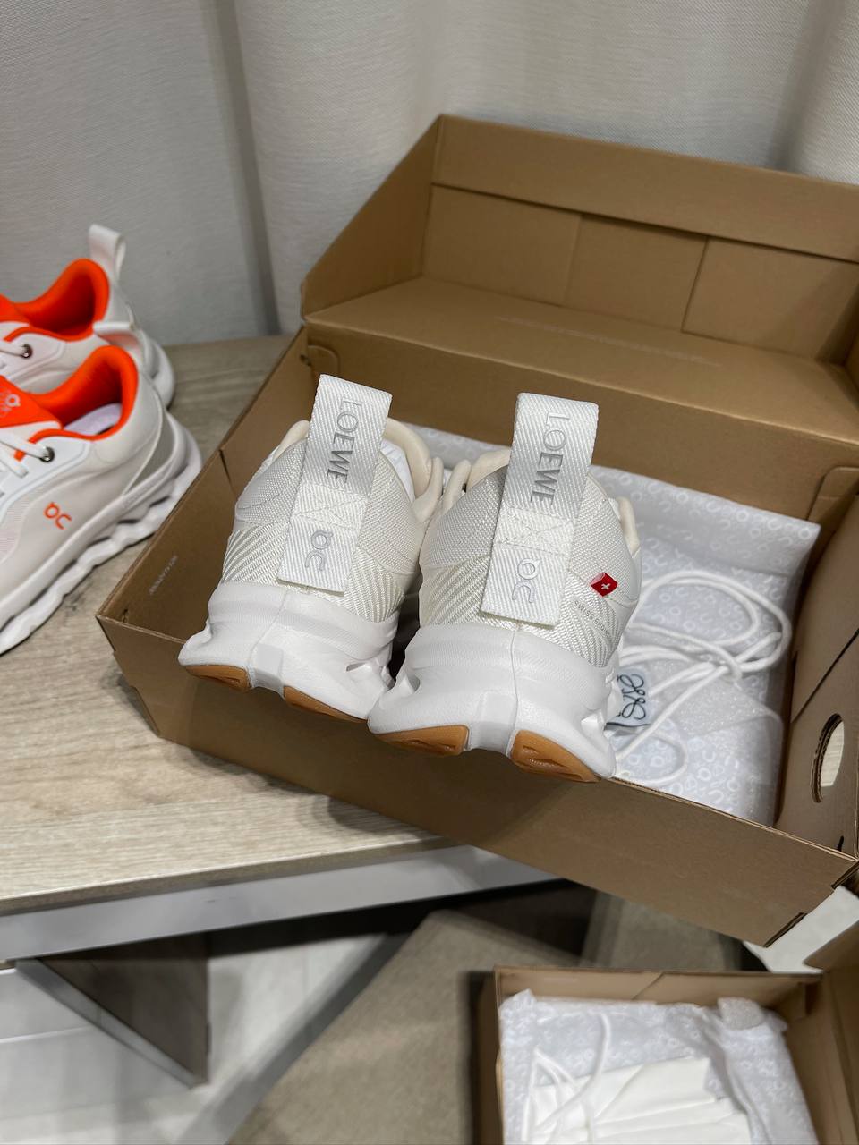 Кроссовки Loewe Артикул PL-69583. Вид 4 Кроссовки Loewe Артикул PL-69583. Вид 4