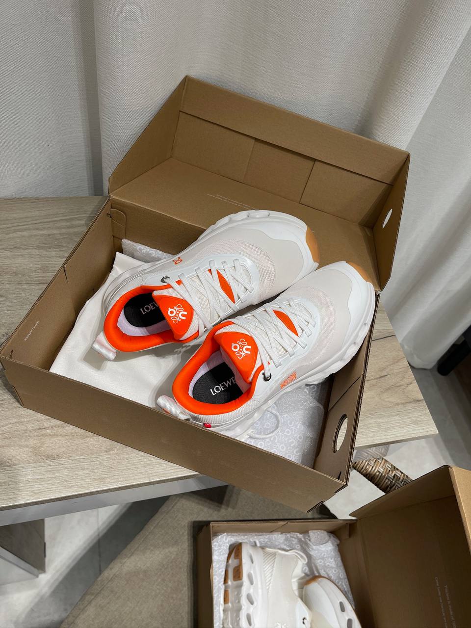 Кроссовки Loewe Артикул PL-69582. Вид 1 Кроссовки Loewe Артикул PL-69582. Вид 1